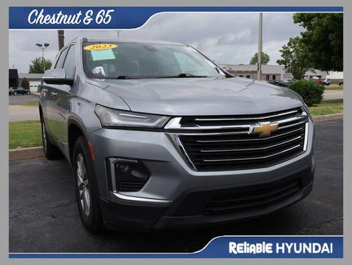 Sterling Gray 2023 Chevrolet Traverse LT Cloth