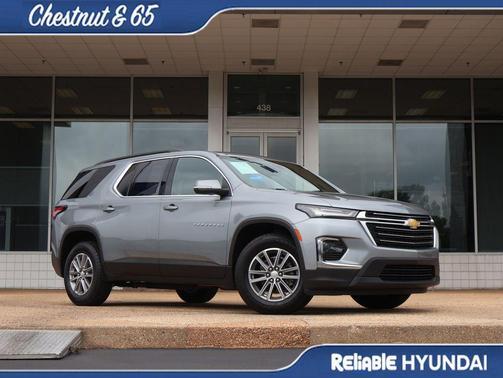 Sterling Gray 2023 Chevrolet Traverse LT Cloth