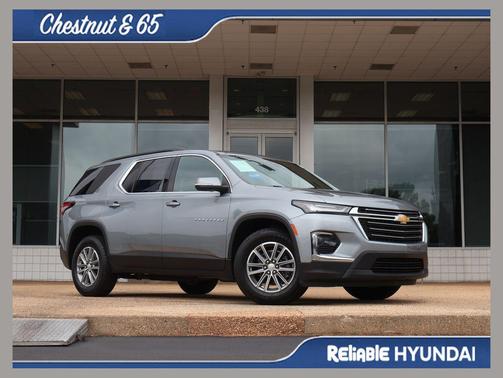 Sterling Gray 2023 Chevrolet Traverse LT Cloth
