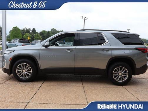 Sterling Gray 2023 Chevrolet Traverse LT Cloth