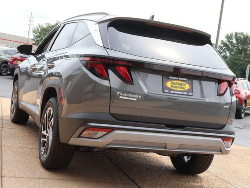 Hampton Gray 2026 Hyundai TUCSON SEL Plus