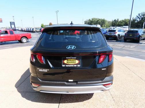 2025 Hyundai TUCSON SE