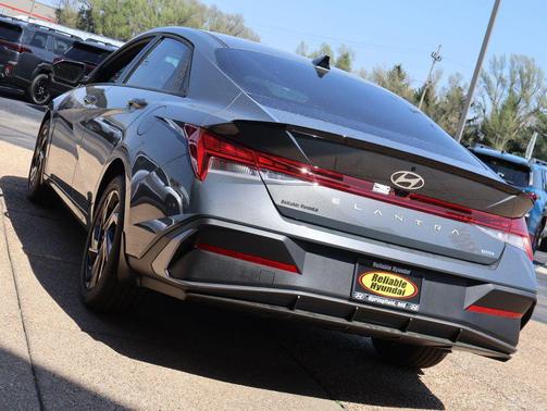 Ecotronic Gray 2026 Hyundai ELANTRA HEV SEL Sport