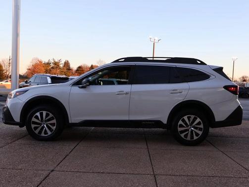 2021 Subaru Outback Base