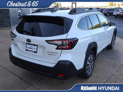 Crystal White Pearl 2025 Subaru Outback Premium
