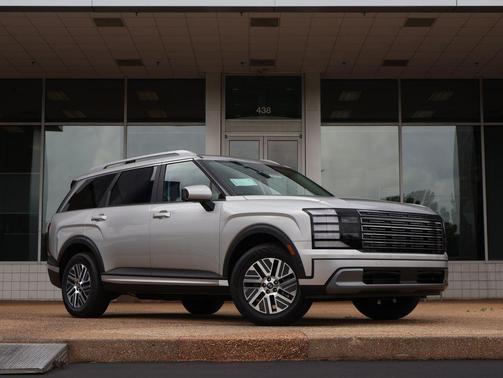 Typhoon Silver 2026 Hyundai Palisade Hybrid SEL Premium 8P