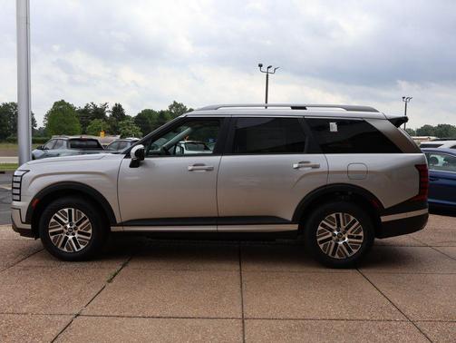 Typhoon Silver 2026 Hyundai Palisade Hybrid SEL Premium 8P