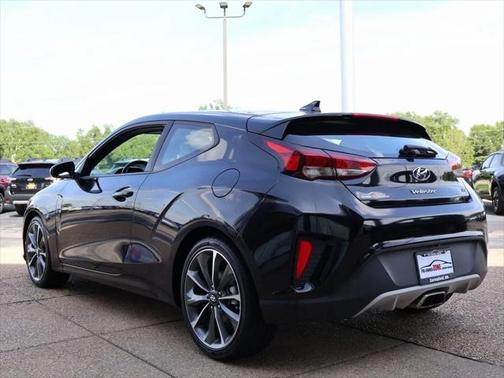 2020 Hyundai Veloster 2