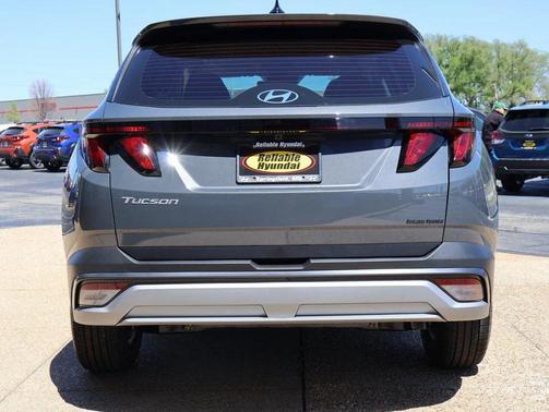 2025 Hyundai TUCSON SE