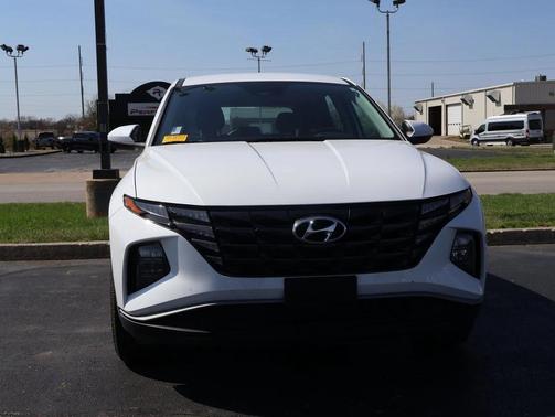 2024 Hyundai TUCSON SE