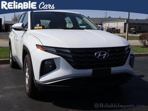 White Pearl 2024 Hyundai TUCSON SE
