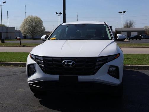 2024 Hyundai TUCSON SE