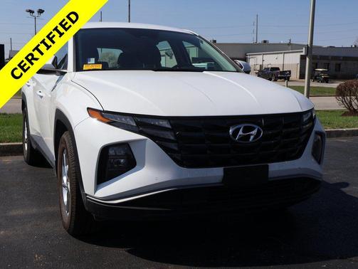 White Pearl 2024 Hyundai TUCSON SE