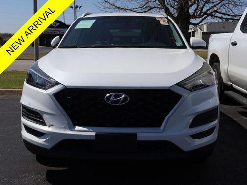 White Pearl 2019 Hyundai TUCSON Value