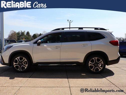 Crystal White Pearl 2023 Subaru Ascent Limited 7-Passenger