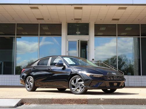 2025 Hyundai ELANTRA HEV Limited