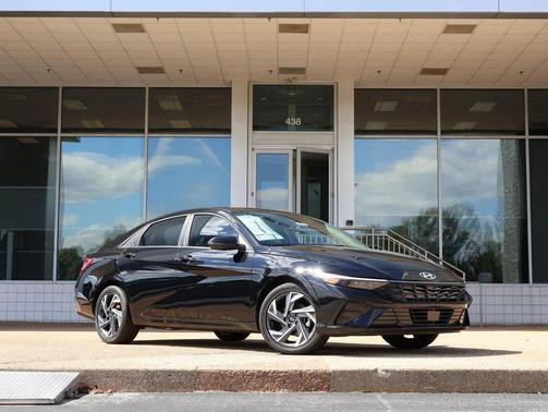 2025 Hyundai ELANTRA HEV Limited