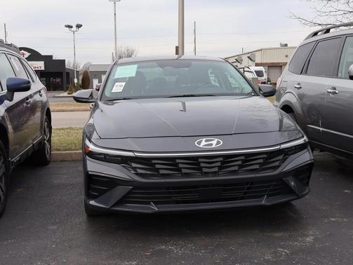 2024 Hyundai ELANTRA SEL