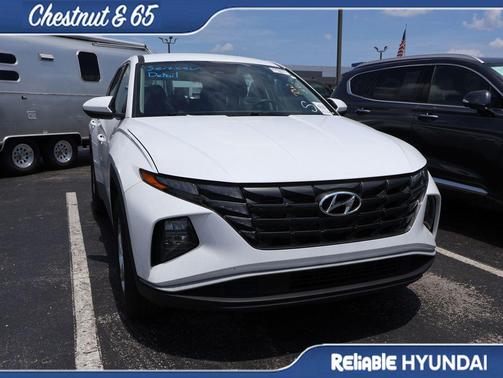 White Pearl 2024 Hyundai TUCSON SE