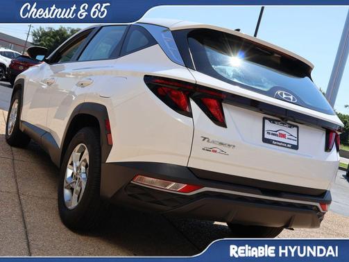 White Pearl 2024 Hyundai TUCSON SE