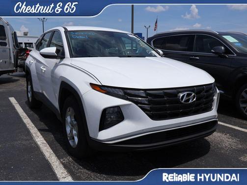 White Pearl 2024 Hyundai TUCSON SE