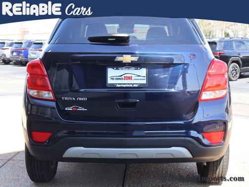 Midnight Blue 2022 Chevrolet Trax LT