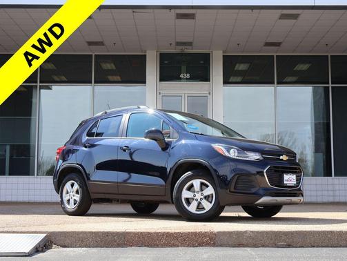 Midnight Blue 2022 Chevrolet Trax LT