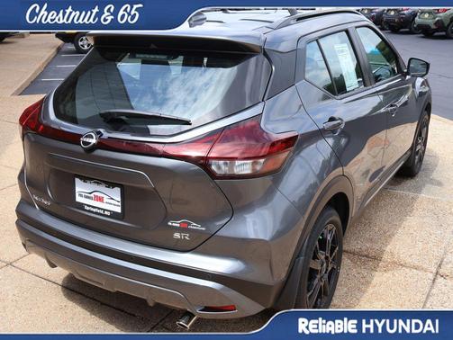 Gun Metallic 2024 Nissan Kicks SR