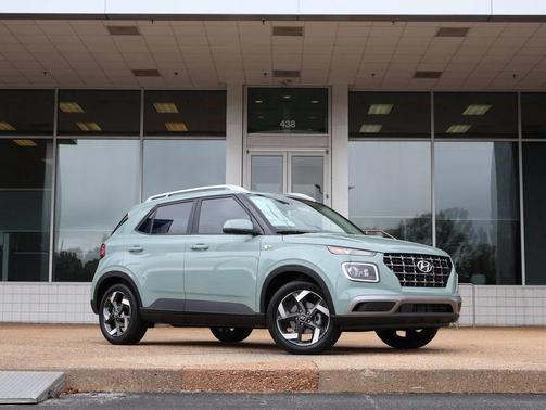 2025 Hyundai VENUE Limited