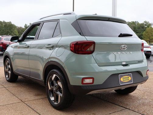 2025 Hyundai VENUE Limited