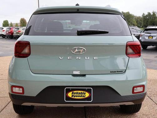 2025 Hyundai VENUE Limited