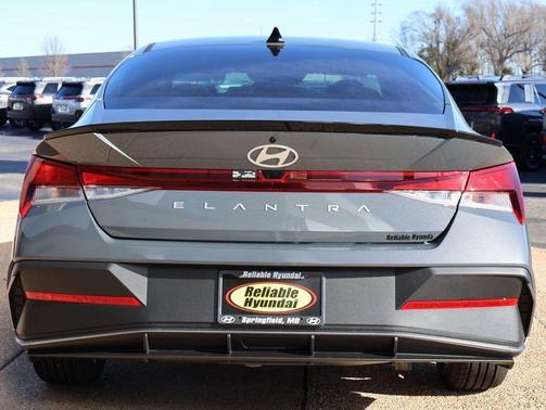 Ecotronic Gray 2026 Hyundai ELANTRA Sport
