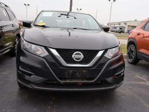 2022 Nissan Rogue Sport S