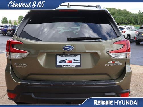 Autumn Green Metallic 2023 Subaru Forester Premium