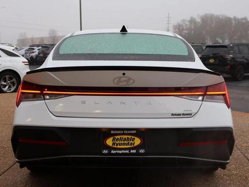 2025 Hyundai ELANTRA HEV SEL Sport