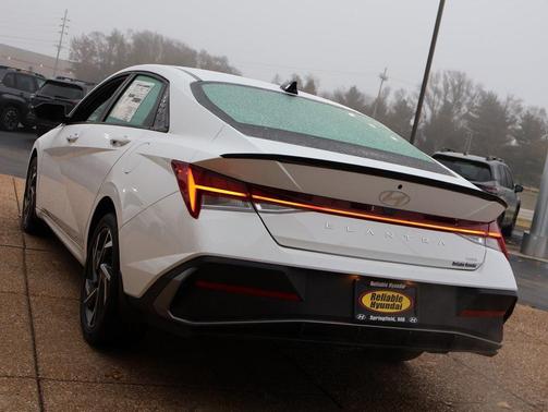 2025 Hyundai ELANTRA HEV SEL Sport