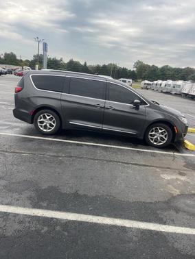 2018 Chrysler Pacifica Touring-L Plus