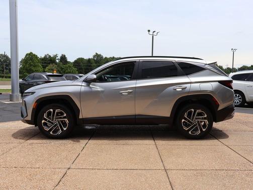 Shimmering Silver 2026 Hyundai TUCSON SEL Plus