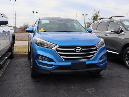 2017 Hyundai TUCSON SE