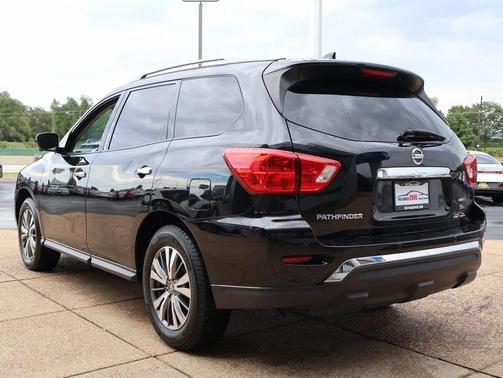 2019 Nissan Pathfinder SL