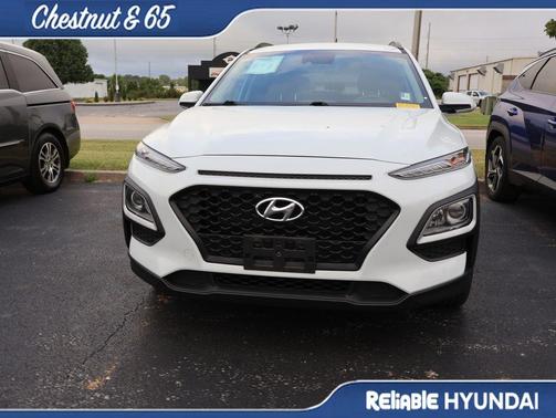 Chalk White 2021 Hyundai KONA SEL