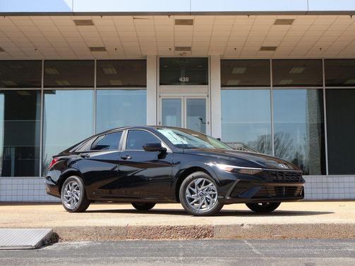 Abyss Black 2026 Hyundai ELANTRA HEV Blue