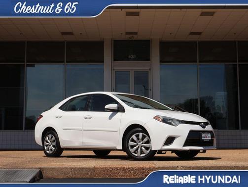 Super White 2015 Toyota Corolla LE