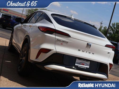 2024 Buick Envista Sport Touring FWD