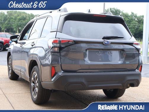 Magnetite Gray Metallic 2025 Subaru Forester Premium