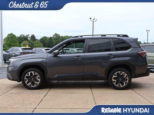 Magnetite Gray Metallic 2025 Subaru Forester Premium