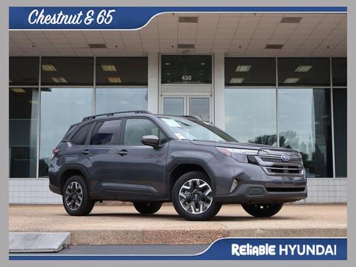 Magnetite Gray Metallic 2025 Subaru Forester Premium
