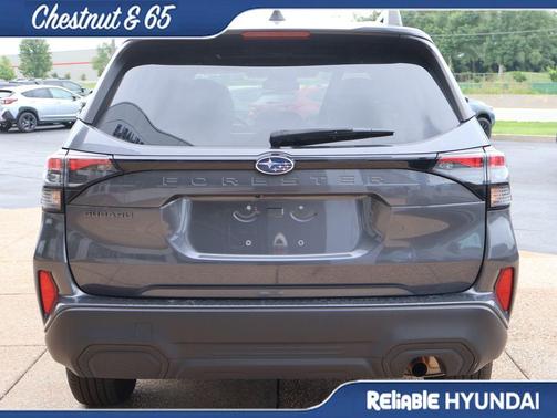 Magnetite Gray Metallic 2025 Subaru Forester Premium