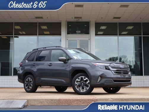Magnetite Gray Metallic 2025 Subaru Forester Premium