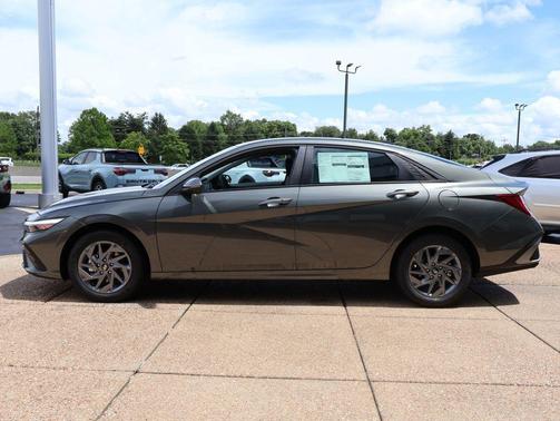 Amazon Gray 2026 Hyundai ELANTRA HEV Blue